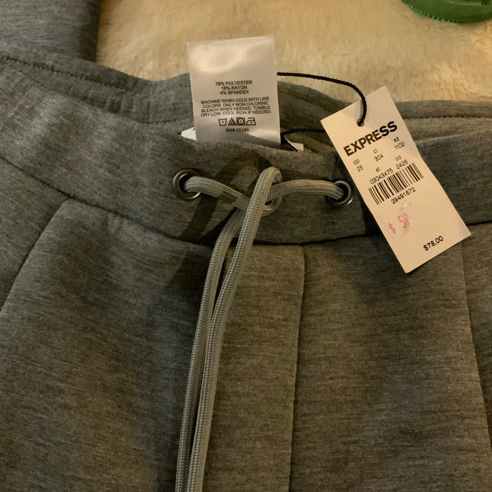 NWT Express - Gray drawstring waist, straight leg pantsuit. Sz S - Picture 6 of 11